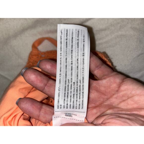 Hollister Orange Crochet Knit Crop Top Criss Cross Back Size M - Picture 7 of 7